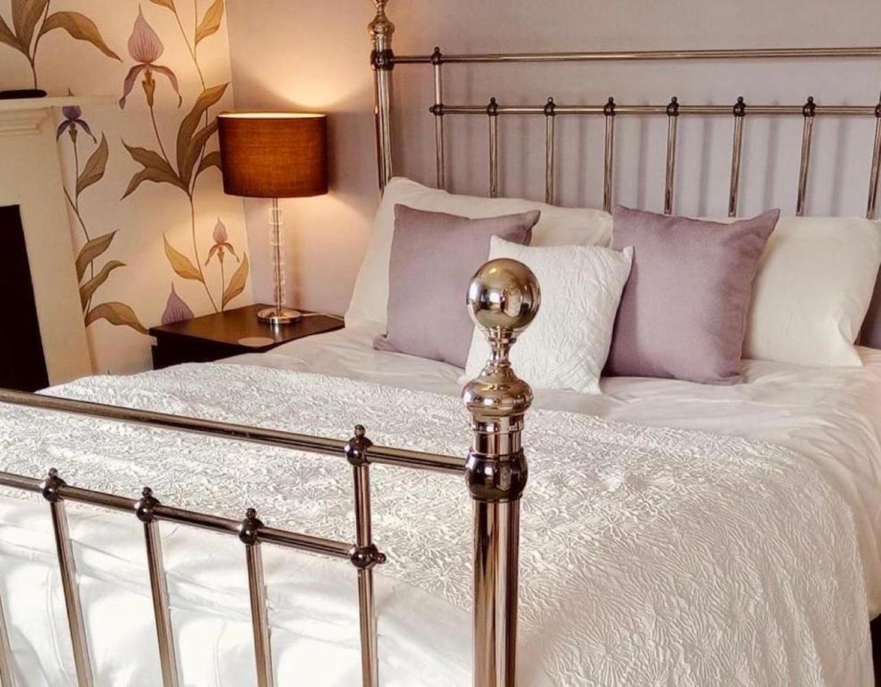 Old Orleton Inn ウェリントン エクステリア 写真