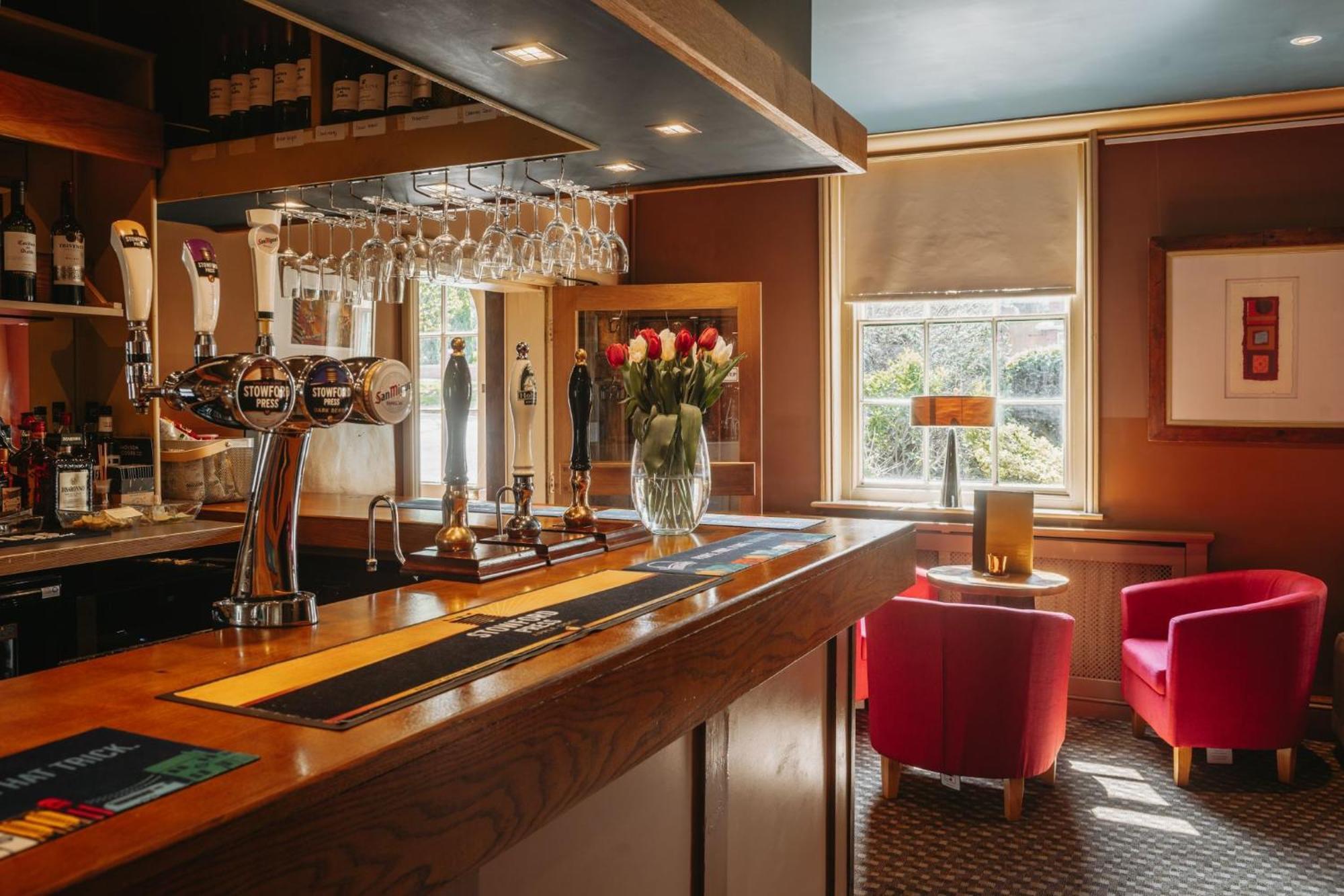 Old Orleton Inn ウェリントン エクステリア 写真