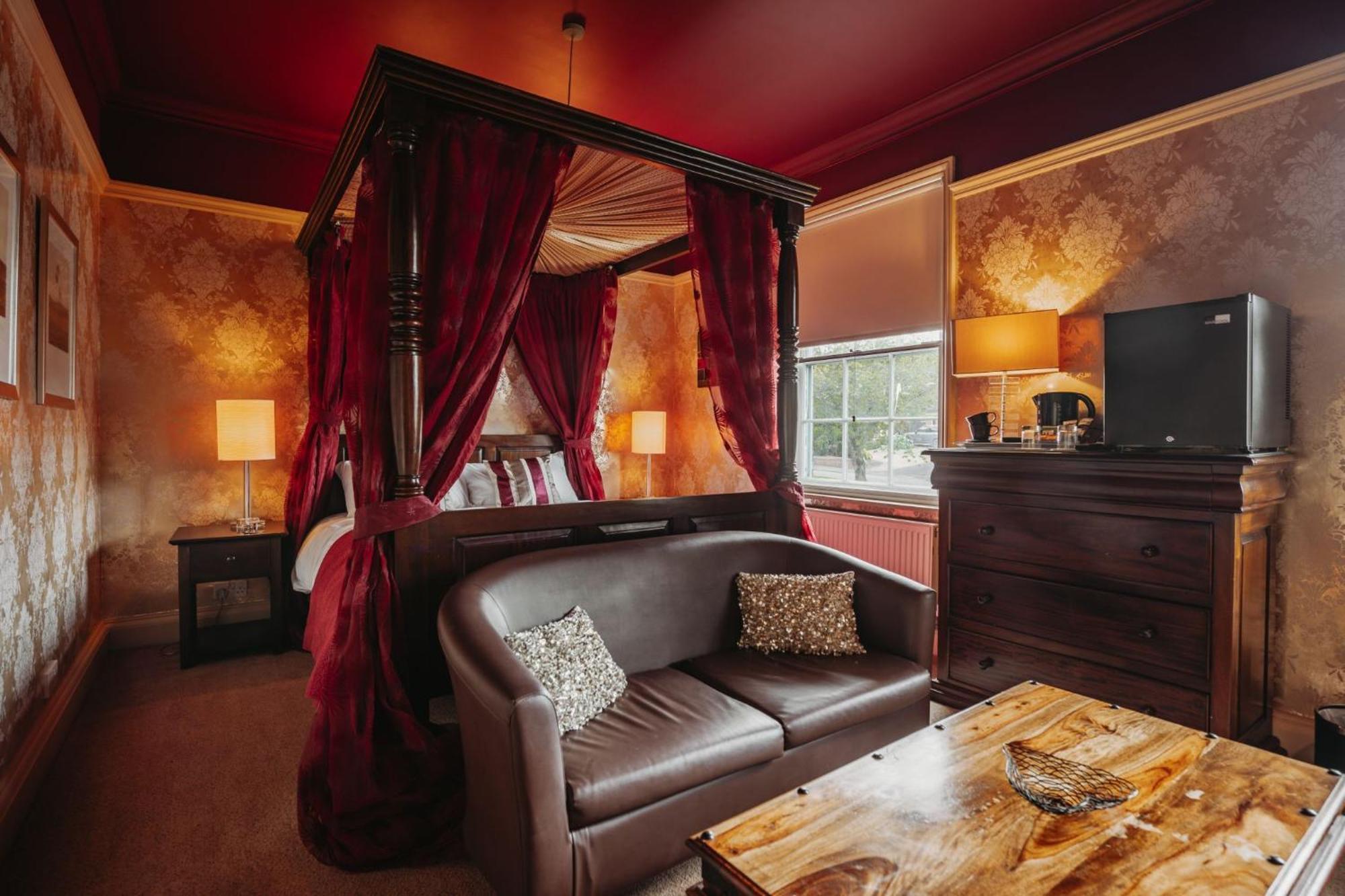 Old Orleton Inn ウェリントン エクステリア 写真